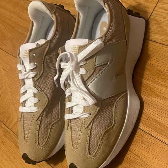 New Balance MS327ME1 Tan Metallic Silver - Picture 7 of 10